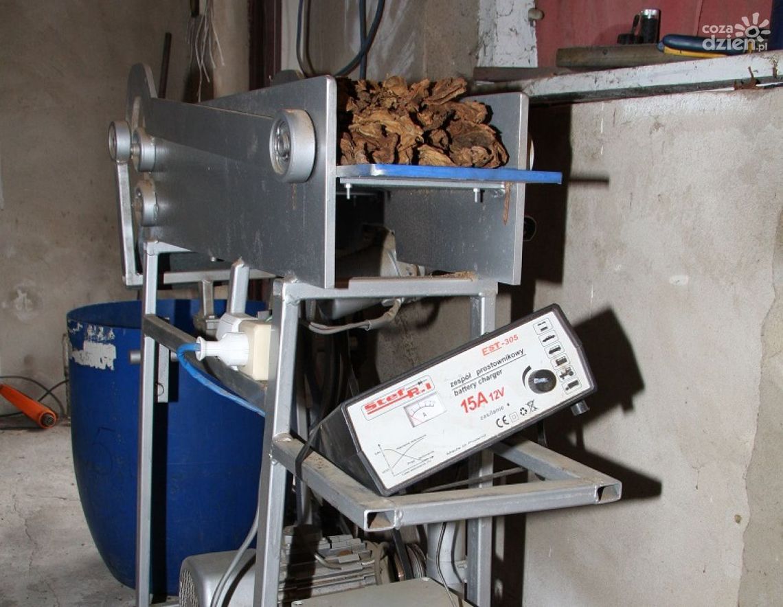 Przy ul. Kochanowskiego nielegalny tytoń