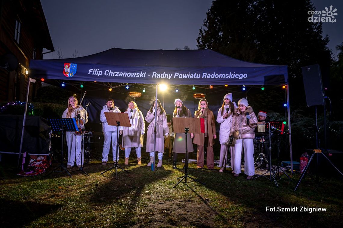 Przybieżeli na Nadrzeczną... - wspólne kolędowanie w Jedlni-Letnisku 