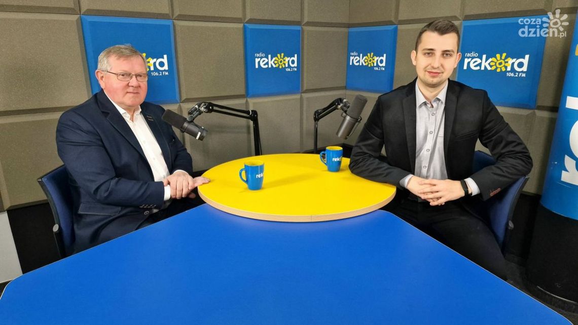 Przybytniak: Gospodarstw rolnych ubywa. Rolnikom żyje się ciężko Przybytniak: Gospodarstw rolnych ubywa. Rolnikom żyje się ciężko