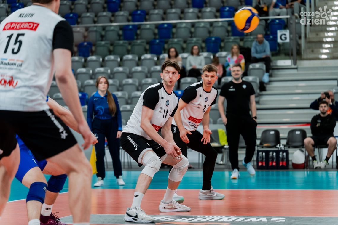 Przyjmujący Michał Wójcik na dłużej w ICT Pierrot Czarnych Radom Przyjmujący Michał Wójcik na dłużej w ICT Pierrot Czarnych Radom