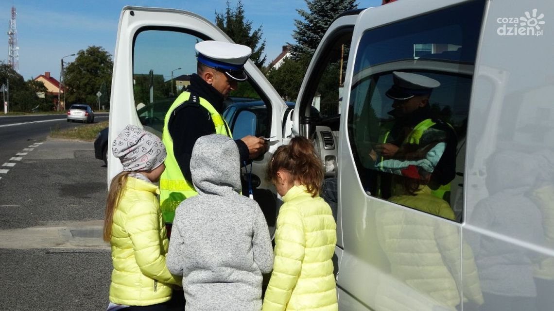 Przysucha. Rozdawali jabłka i cytryny