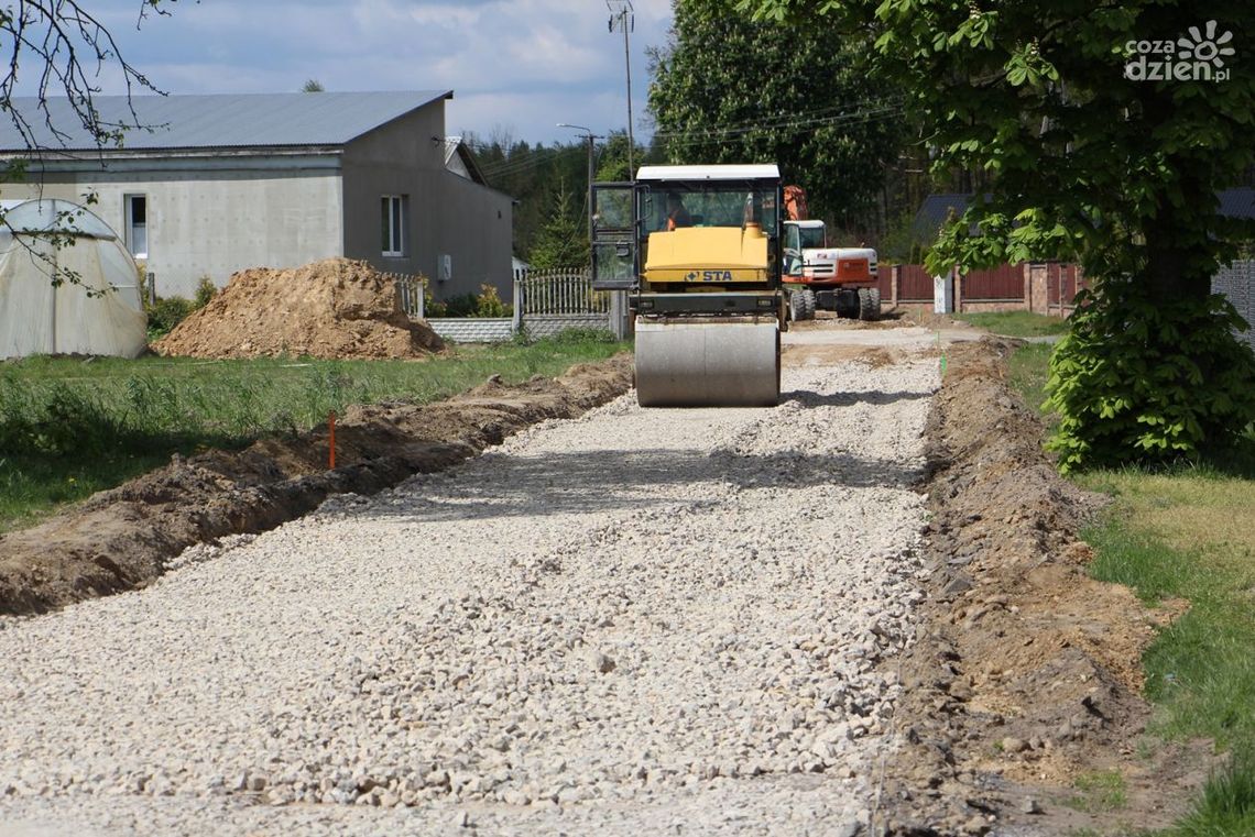 Przytyk. Droga gminna otrzyma nową nawierzchnię