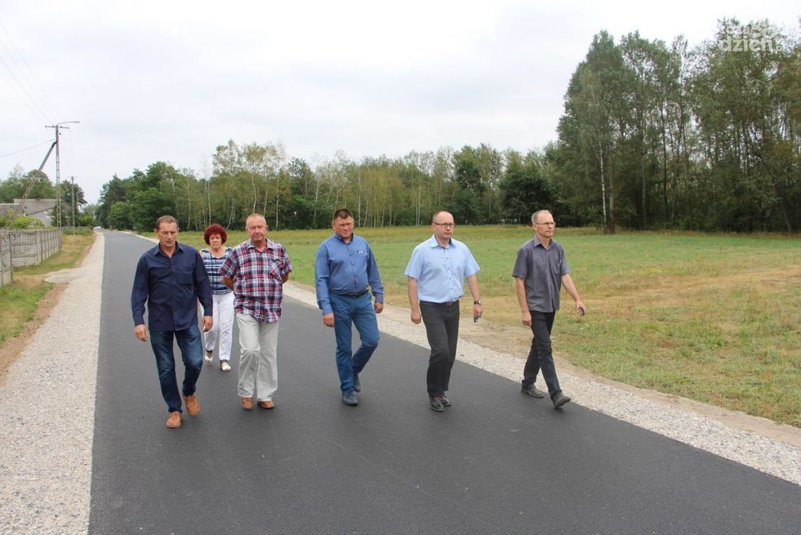 Przytyk. Odebrano nową drogę Przytyk. Odebrano nową drogę