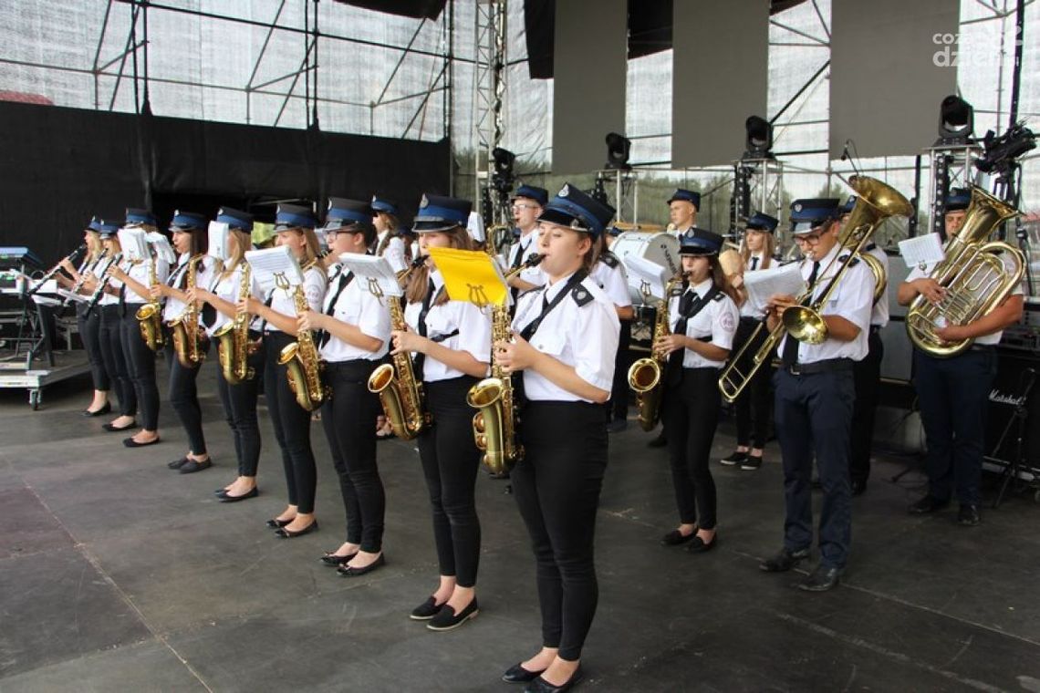 Przytyk. Orkiestra Moderato z nowymi instrumentami Przytyk. Orkiestra Moderato z nowymi instrumentami