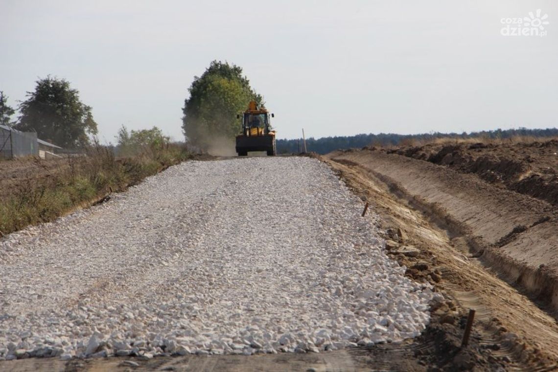Przytyk. Remont drogi w Zameczku