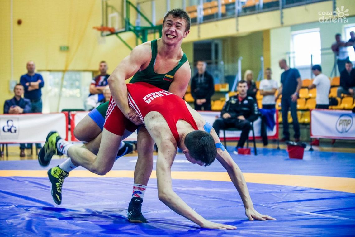 Puchar Polski Kadetów w zapasach (zdjęcia)