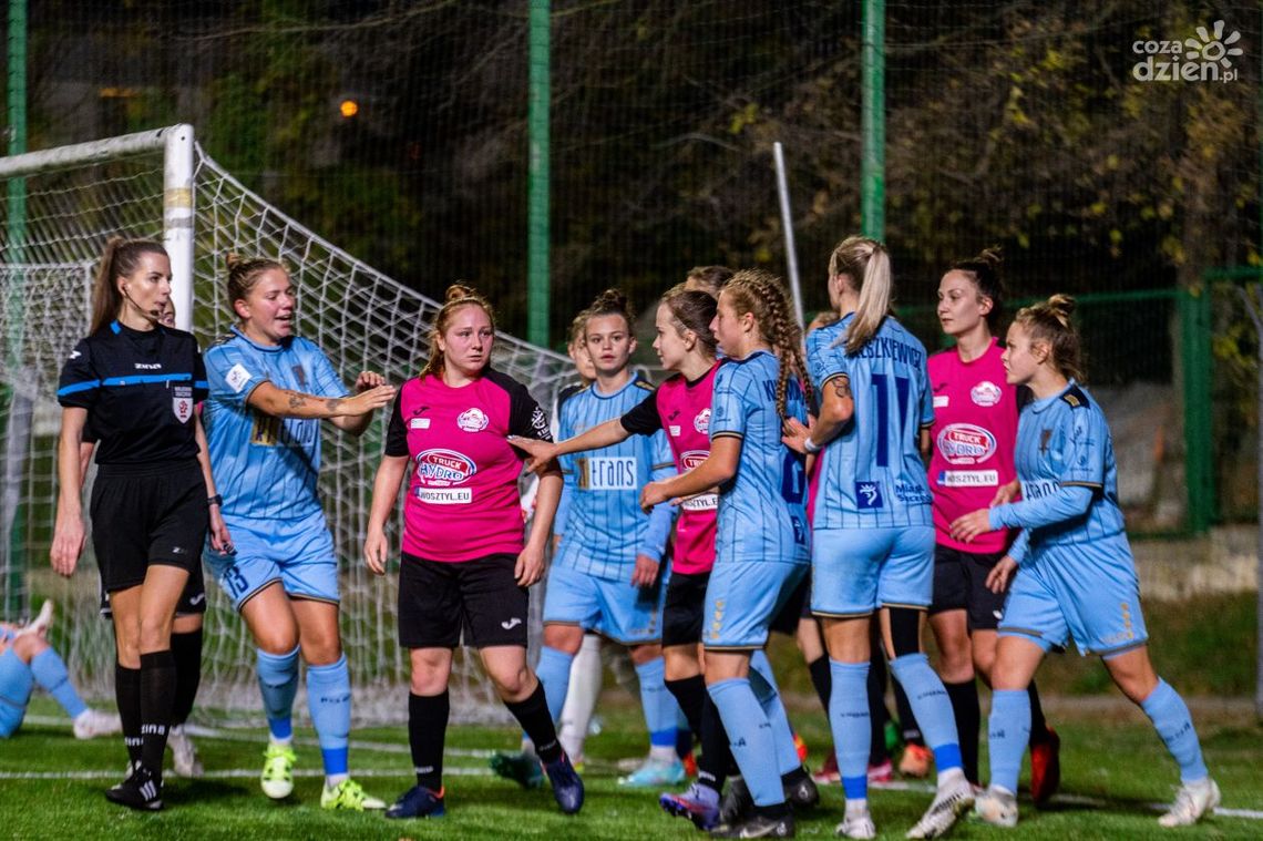 Pucharowy epizod piłkarek HydroTrucku Radom. Pogoń Szczecin zrehabilitowała się za ligę Pucharowy epizod piłkarek HydroTrucku Radom. Pogoń Szczecin zrehabilitowała się za ligę