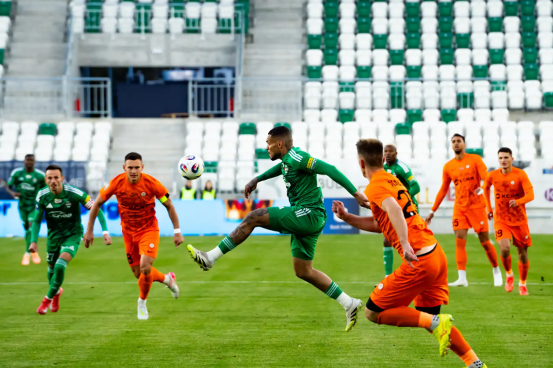 Punkt nad przepaścią. Radomiak zmierzy się z Zagłębiem w Lubinie