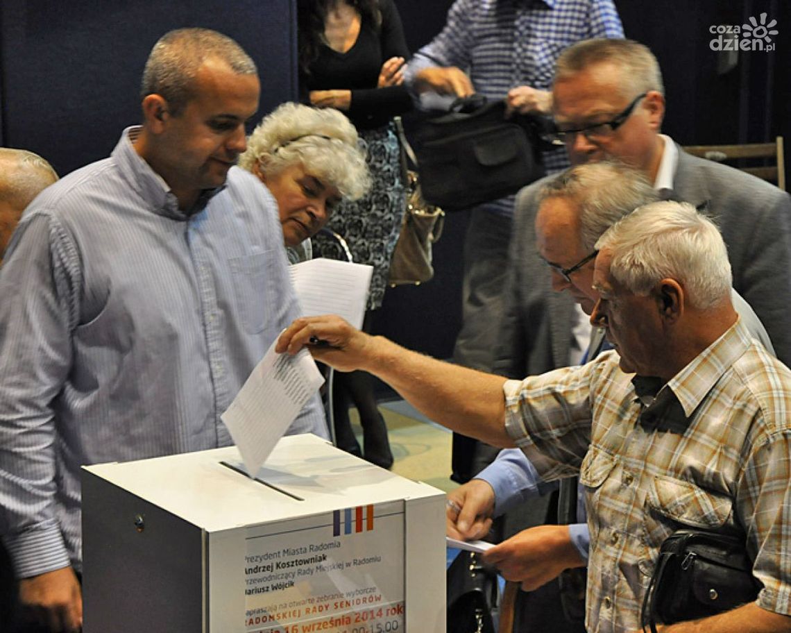 Rada seniorów w komplecie