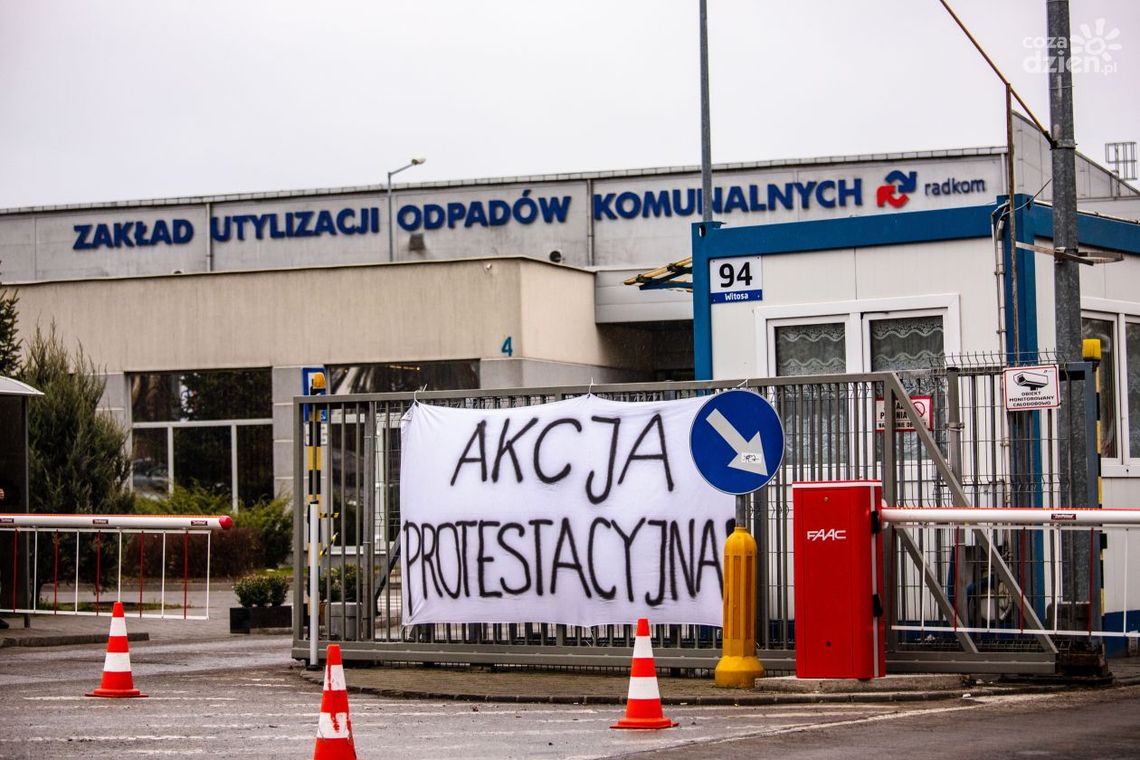 Radkom. Strajk ostrzegawczy pracowników