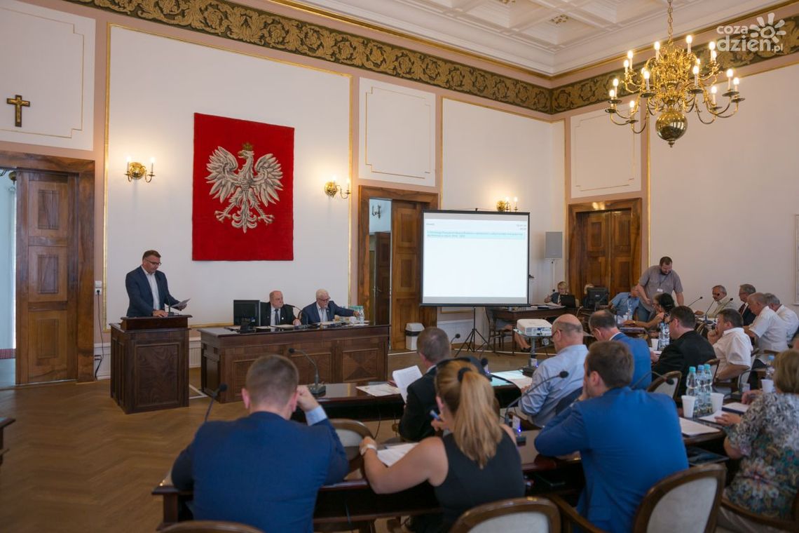 Radni debatowali o Radpecu