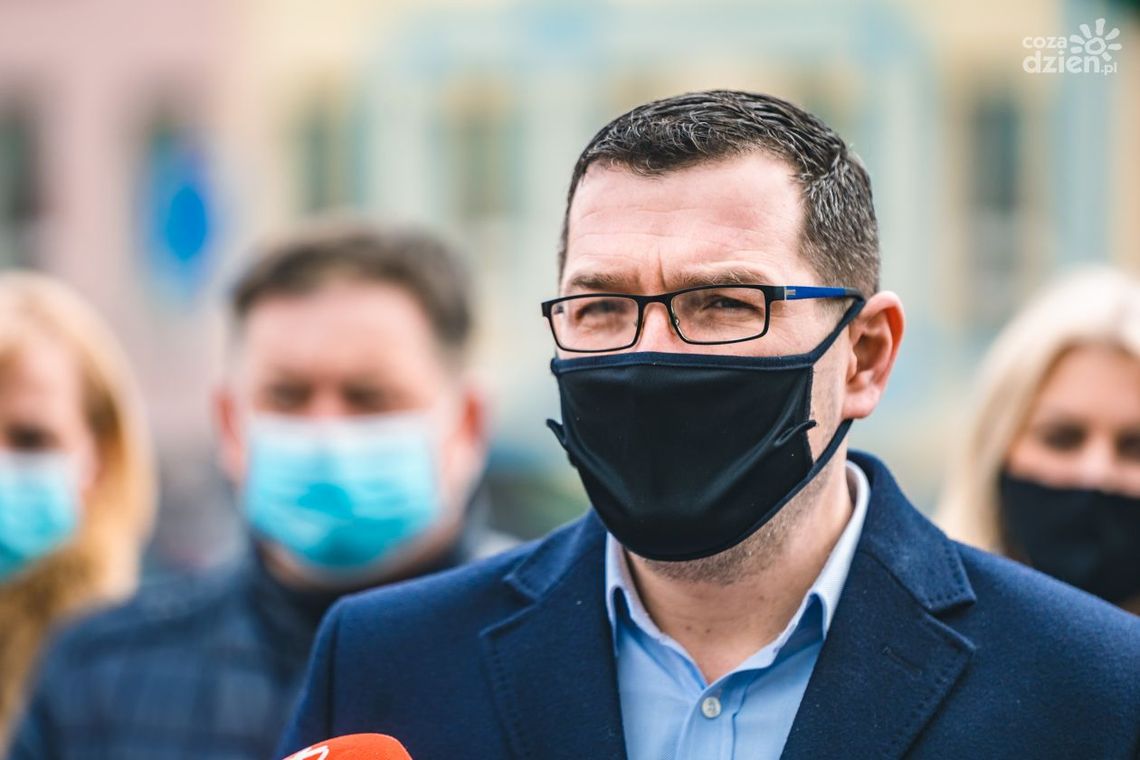 Radni PiS: Odłóżmy politykę na bok 