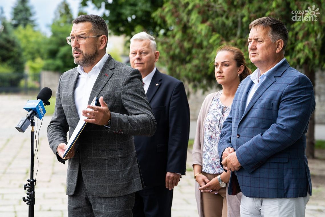 Radni PiS: Prezydencie, weź się do pracy!