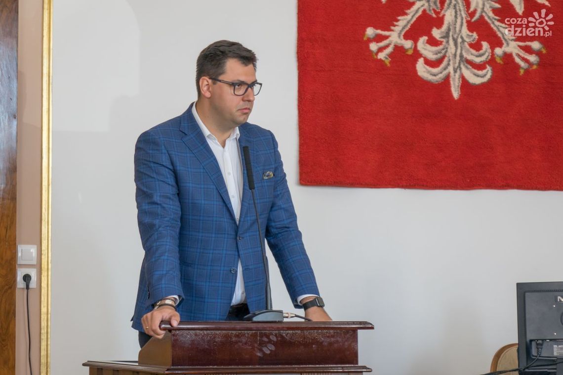 Radni PiS: Prywatne miasto Frysztaka