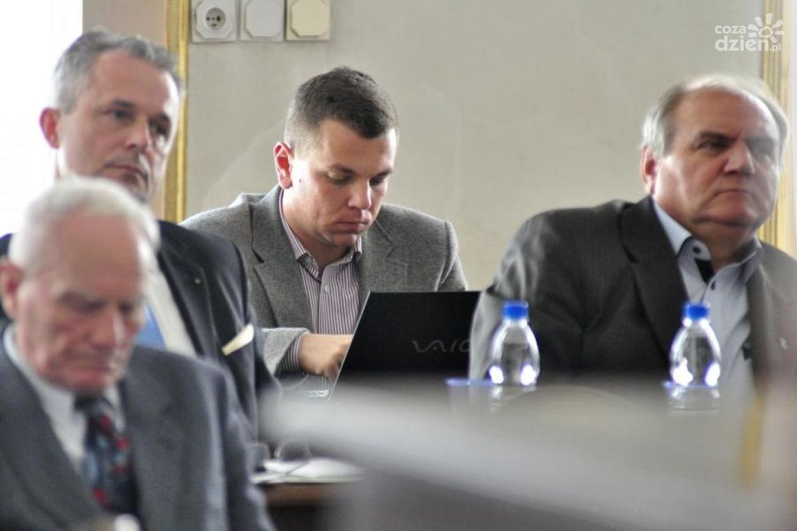 Radni w Internecie … tylko przed wyborami?