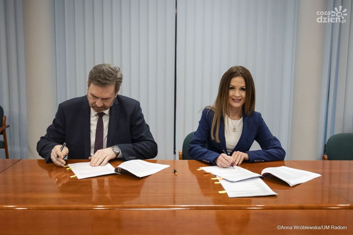 Radom będzie nadal korzystał ze Zintegrowanego Systemu Zarządzania Oświatą