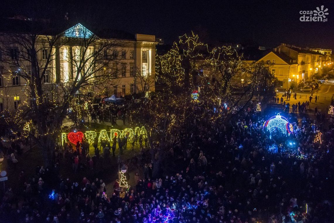 Radom rozbłysł świąteczną iluminacją
