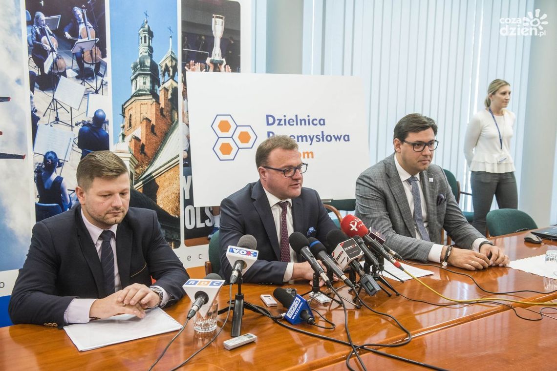 Radom stawia na nowoczesne usługi biznesowe Radom stawia na nowoczesne usługi biznesowe