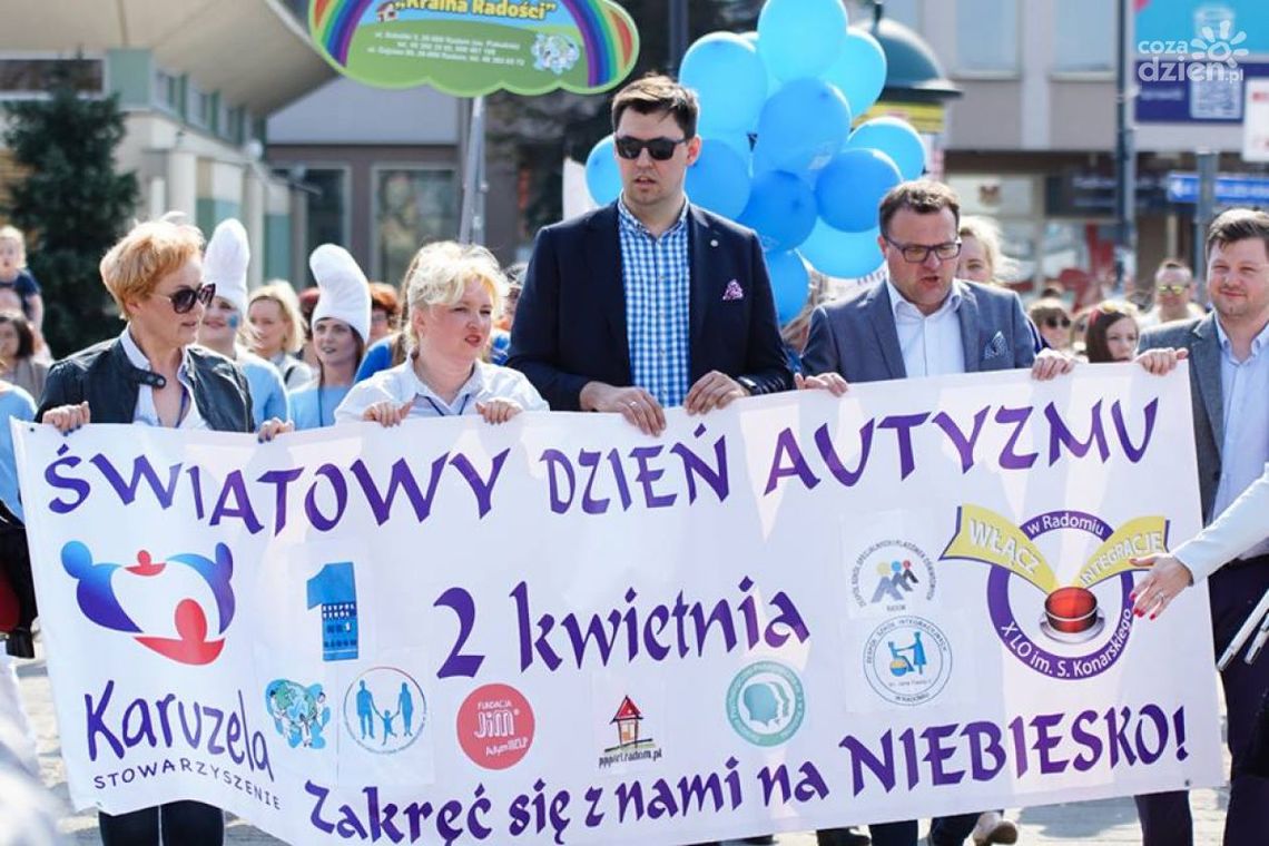 Radom w kolorze niebieskim