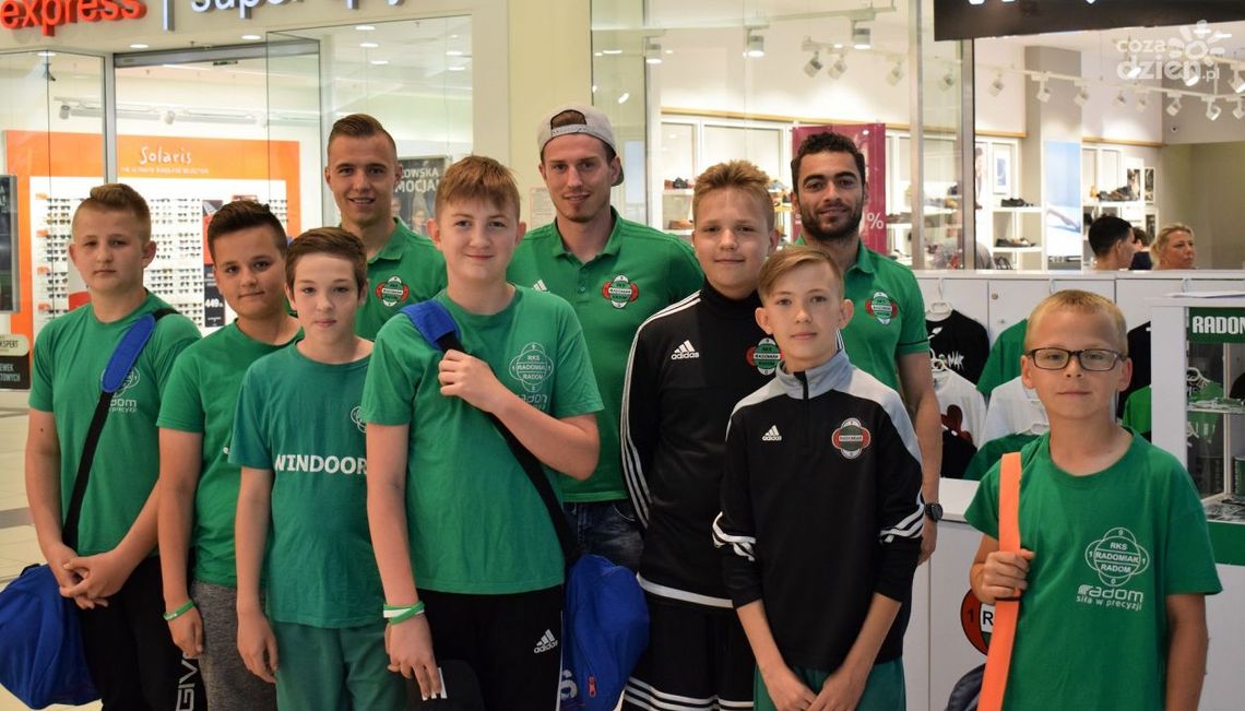 Radomiak nagrodził młodych pomocników Radomiak nagrodził młodych pomocników