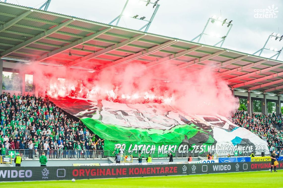 Radomiak świętuje awans! Zobaczcie zdjęcia i wideo ze stadionu i Placu Jagiellońskiego!