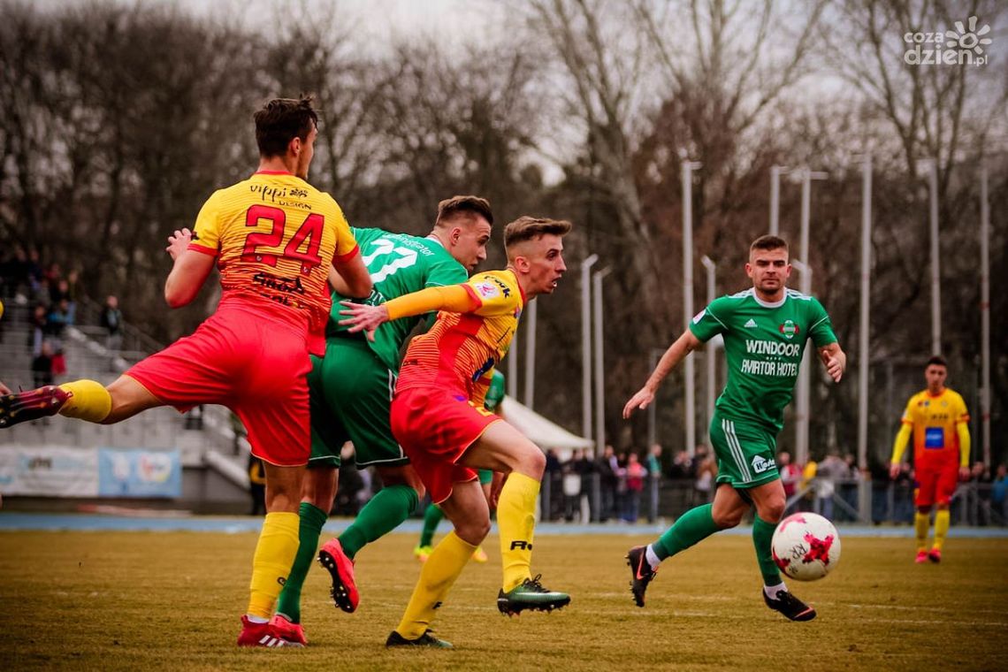 Radomiak testuje skrzydłowego