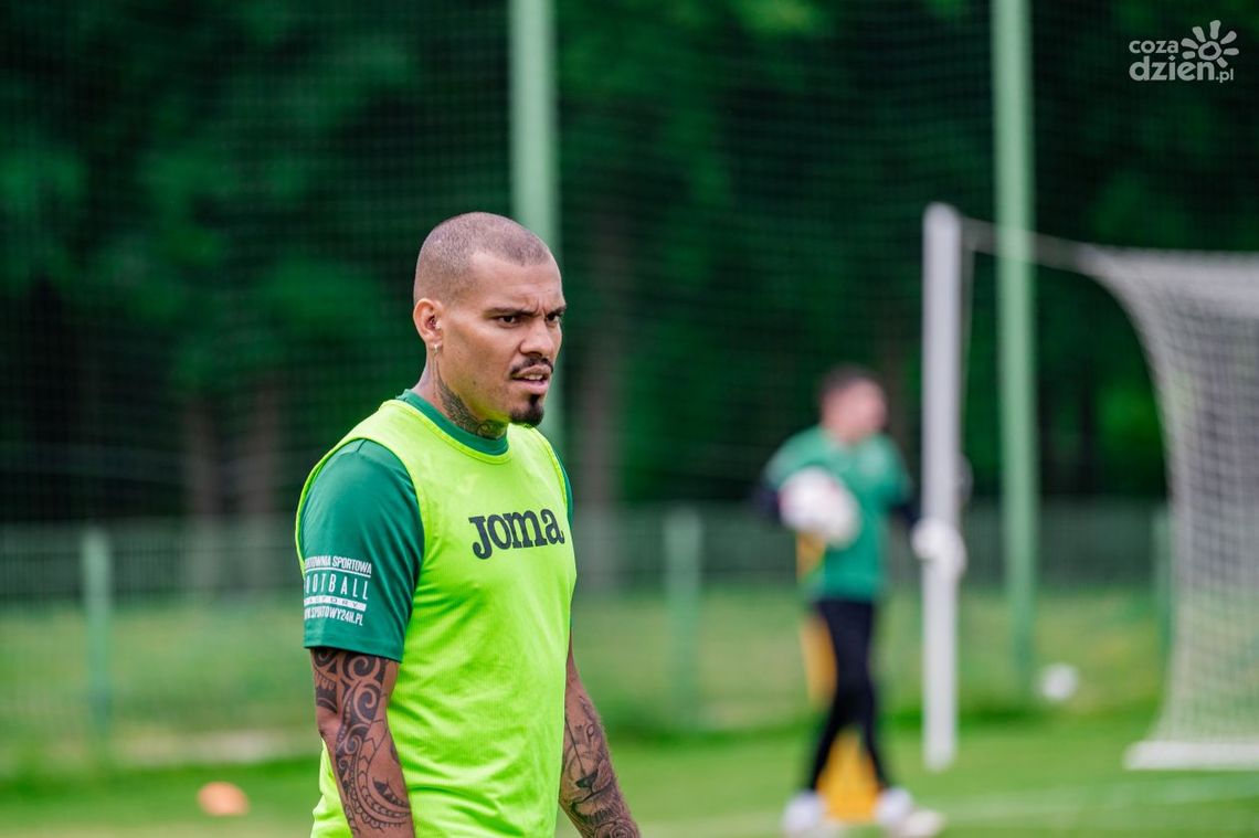 Radomiak TV - Zieloni trenują przed piątkowym meczem z Cracovią Radomiak TV - Zieloni trenują przed piątkowym meczem z Cracovią