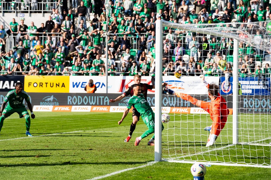 Radomiak uciekł spod topora! Zieloni pokazali charakter, odrobili straty i pokonali Widzewa!