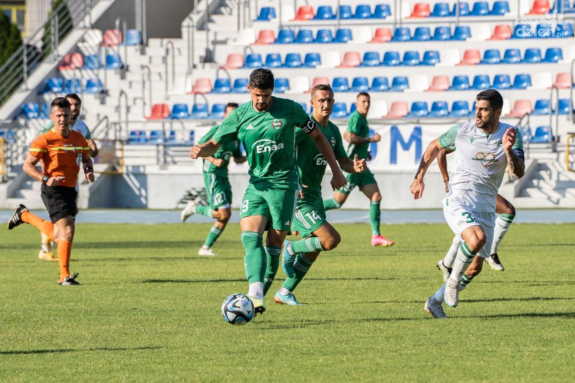 Radomiak w piątek zaprezentuje kibicom drużynę i koszulki Radomiak w piątek zaprezentuje kibicom drużynę i koszulki