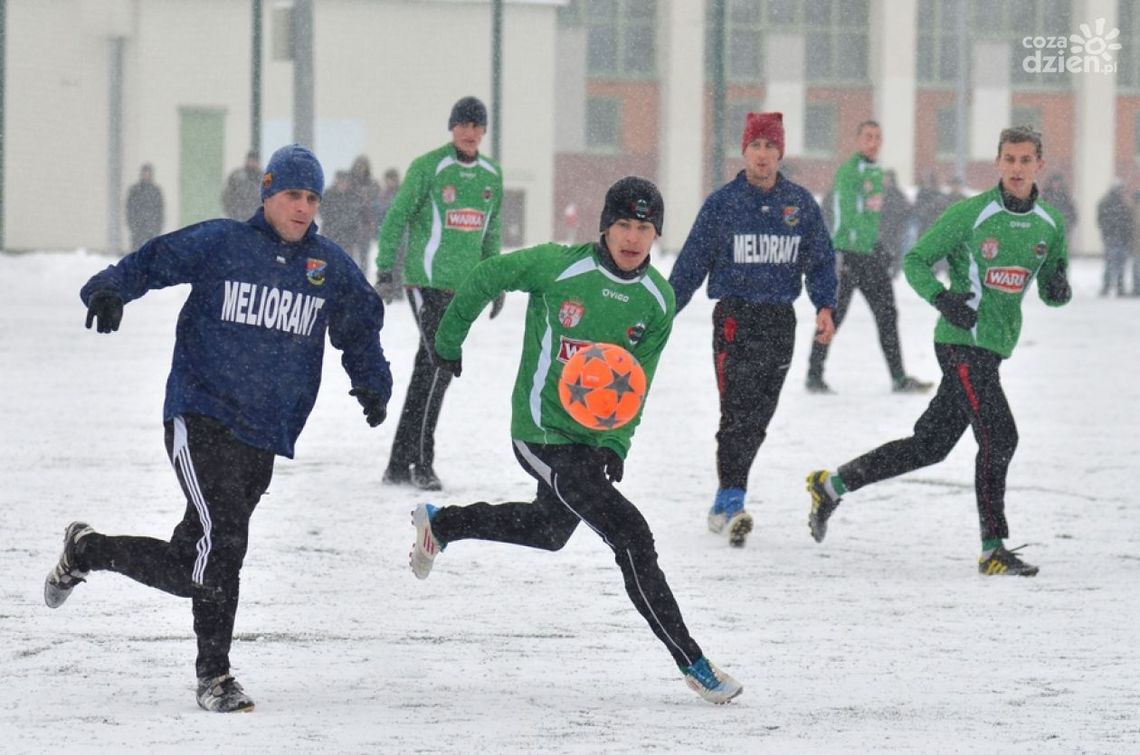 Radomiak w śnieżnych warunkach pokonał Wilgę Garwolin