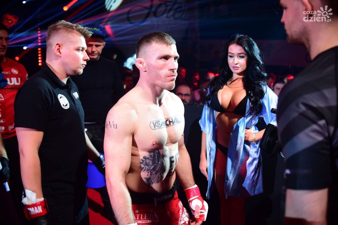 Radomianie wystąpią w sobotę podczas gali KSW 77 w Gliwicach! Radomianie wystąpią w sobotę podczas gali KSW 77 w Gliwicach!