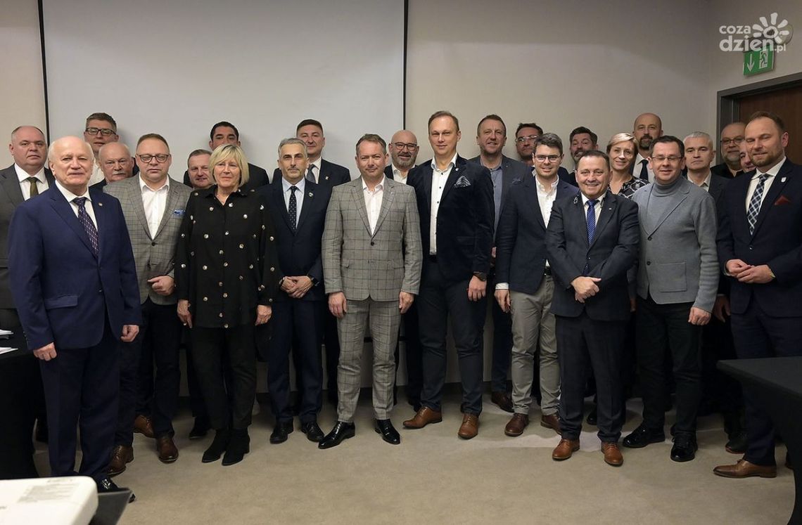 Radomianie z odznakami "Za Zasługi dla Sportu". Robert Prygiel ze złotym wyróżnieniem Radomianie z odznakami "Za Zasługi dla Sportu". Robert Prygiel ze złotym wyróżnieniem