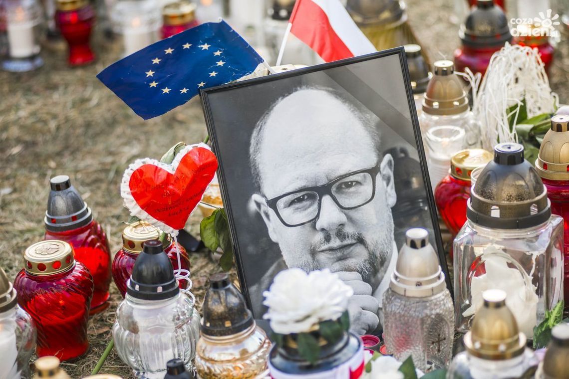 Radomianie żegnają śp. Pawła Adamowicza