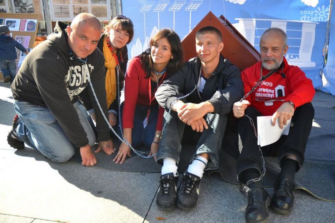 Radomianie zrywali łańcuchy