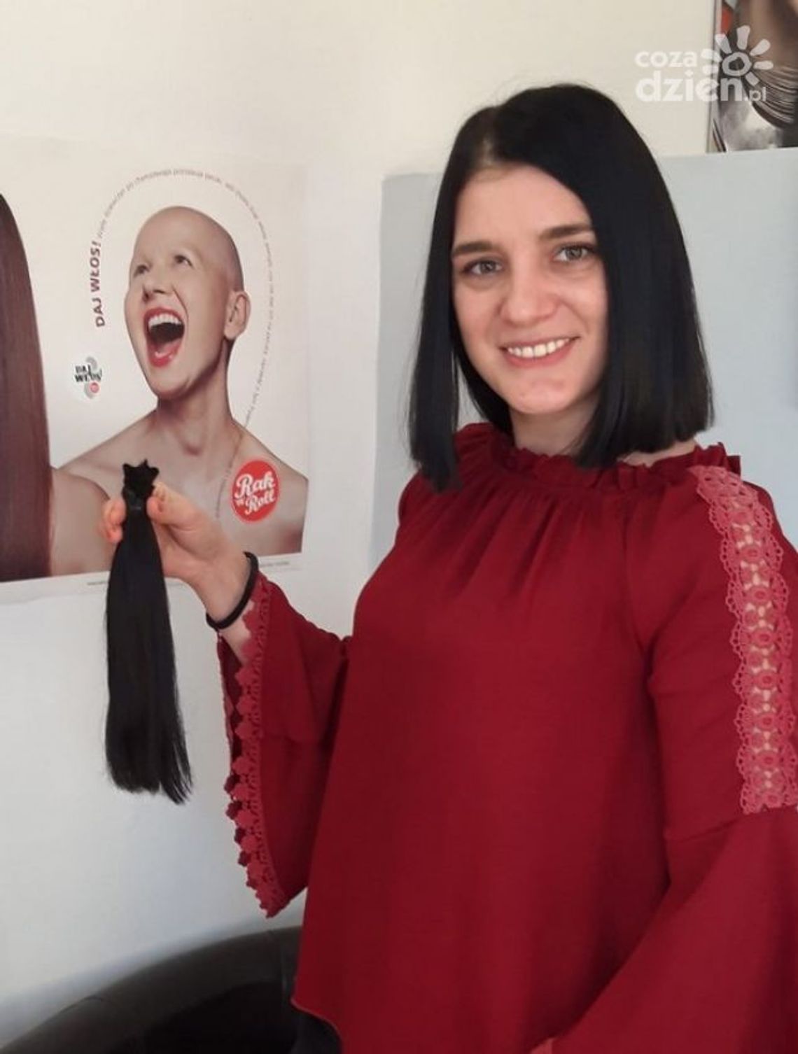 Radomska policjantka ścięła włosy, aby pomóc kobietom po chemioterapii