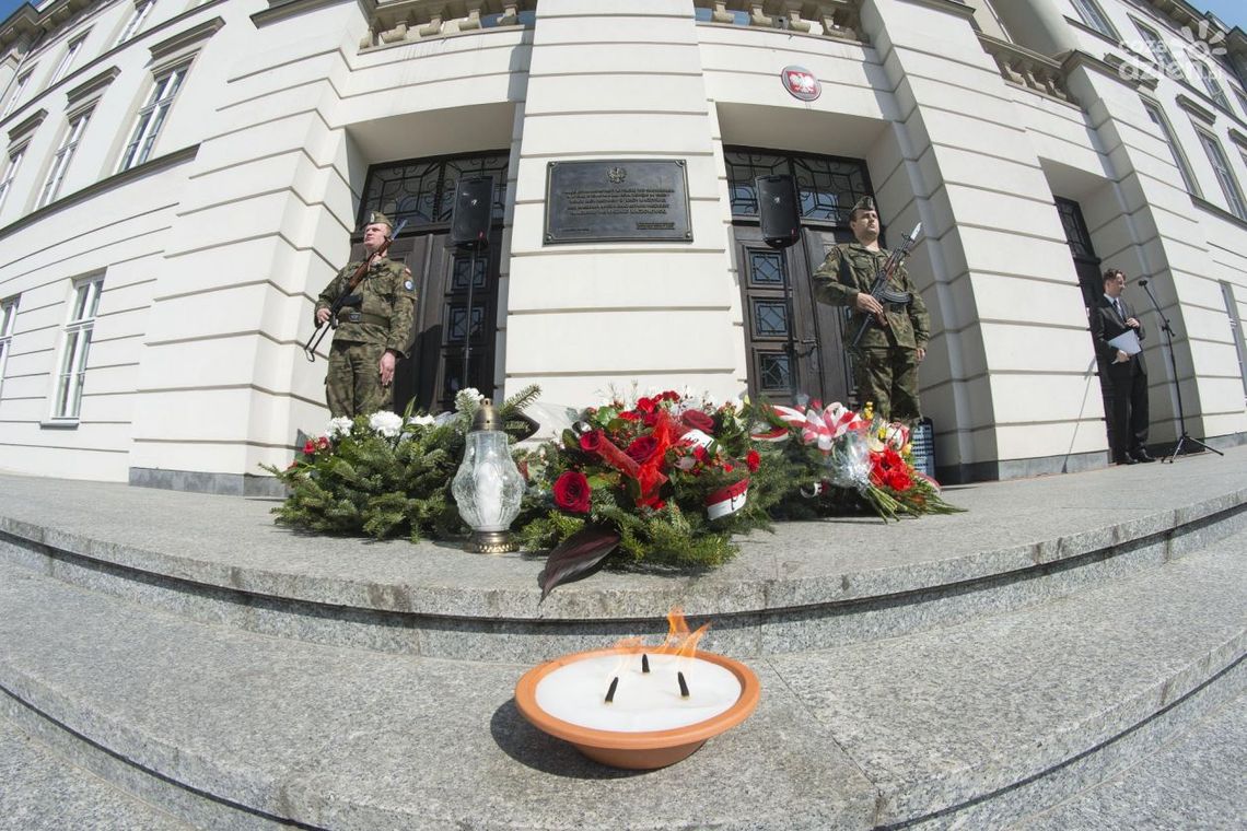 Radomskie obchody rocznicy katastrofy smoleńskiej Radomskie obchody rocznicy katastrofy smoleńskiej