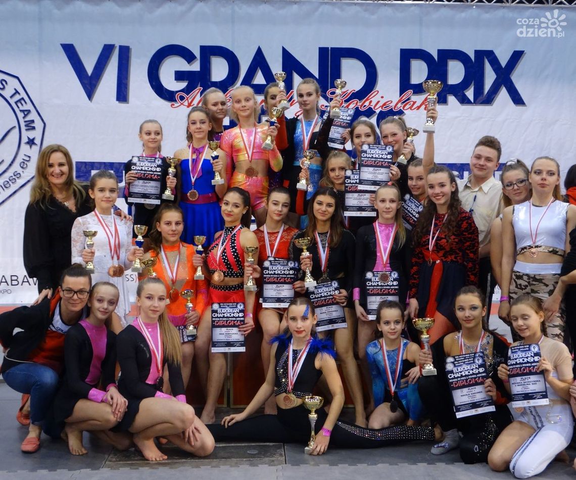 Radomskie Pajęczarki z workiem medali Radomskie Pajęczarki z workiem medali