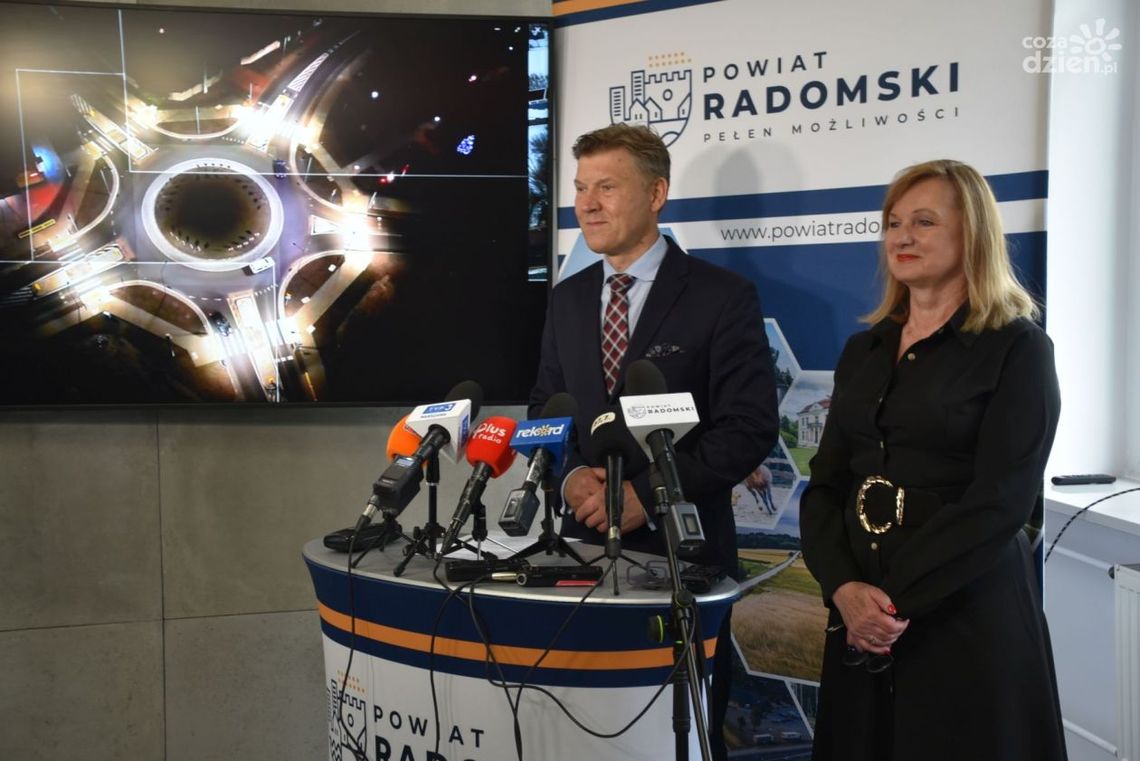 Radomskie starostwo podsumowuje inwestycje drogowe Radomskie starostwo podsumowuje inwestycje drogowe