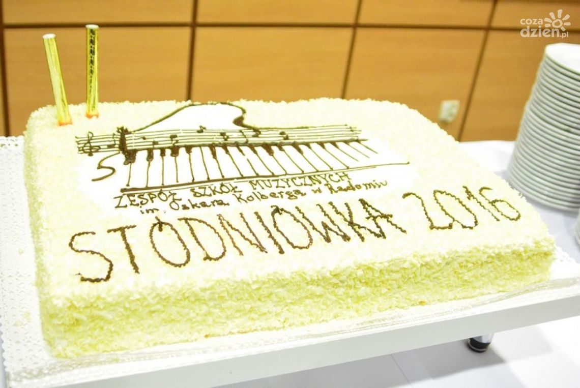 Radomskie studniówki na wesoło