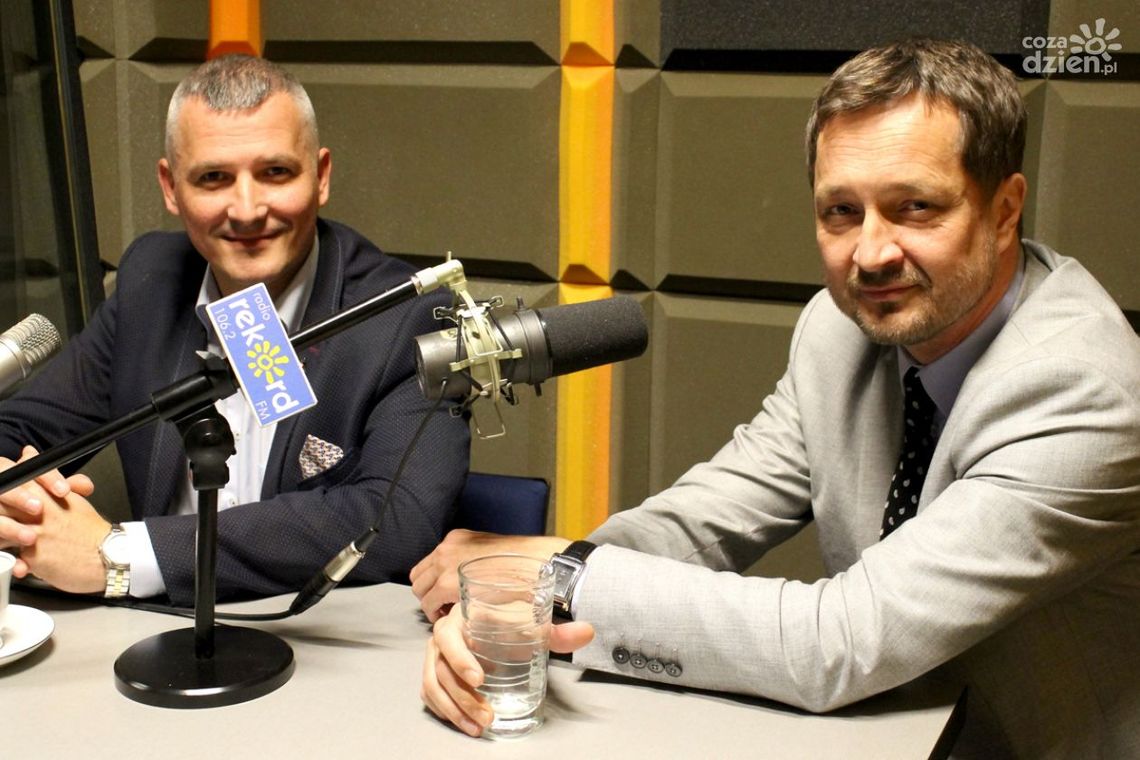 Rafał Rajkowski i Roman Nejduchowski - rozmowa w studiu lokalnym Radia Rekord
