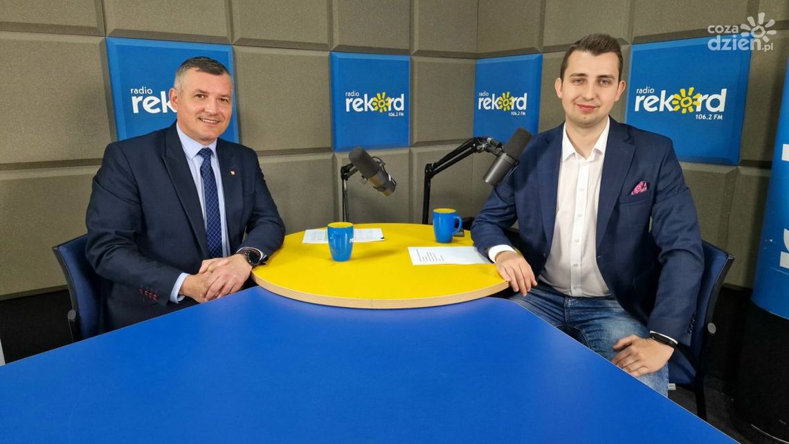 Rajkowski: Podwójne przekazywanie wozów strażackich to teatr polityczny Rajkowski: Podwójne przekazywanie wozów strażackich to teatr polityczny