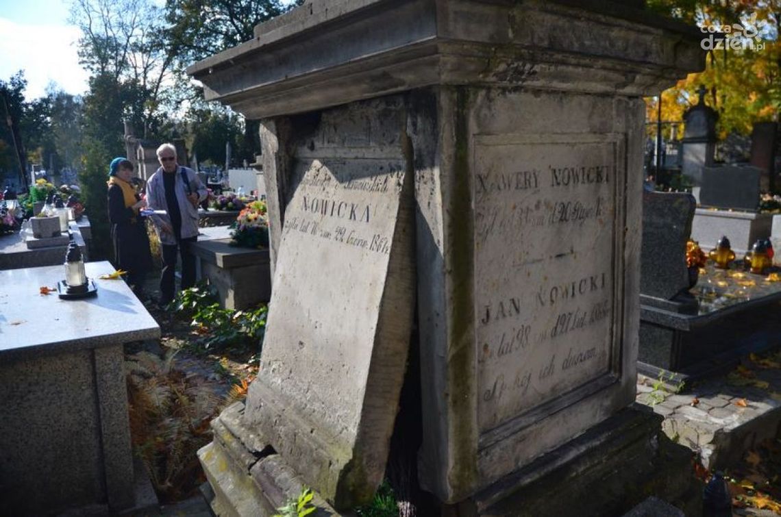 Ratujmy piękne cmentarne zabytki