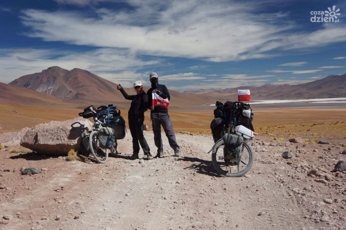 "Raz się żyje - historie pisane rowerem"