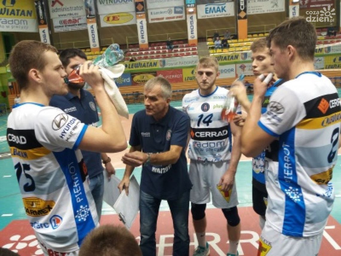 RCS Cerrad Czarni pokonali outsidera