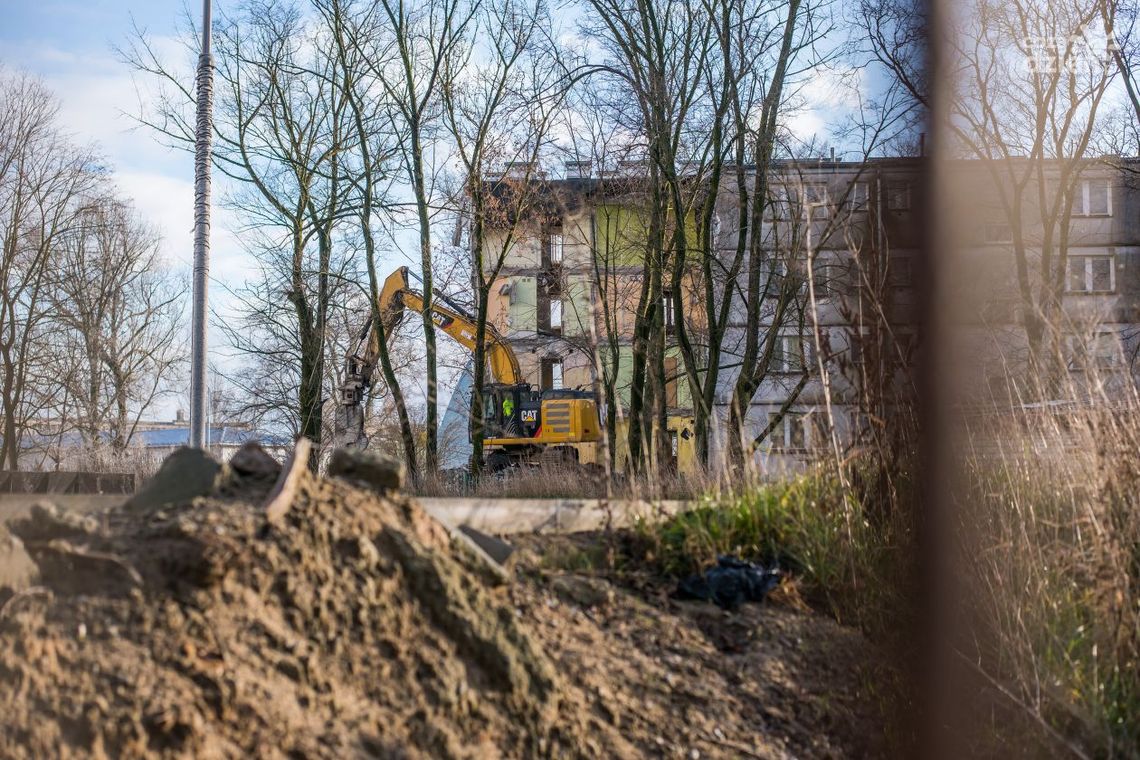 RCS. Trwa wyburzanie budynku sądu