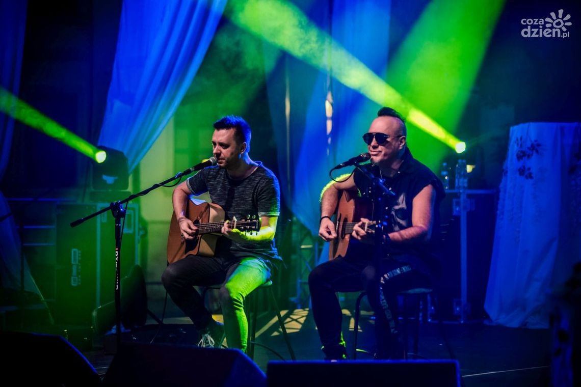 Recital akustyczny Szymona Wydry i Zbyszka Suskiego (zdjęcia)