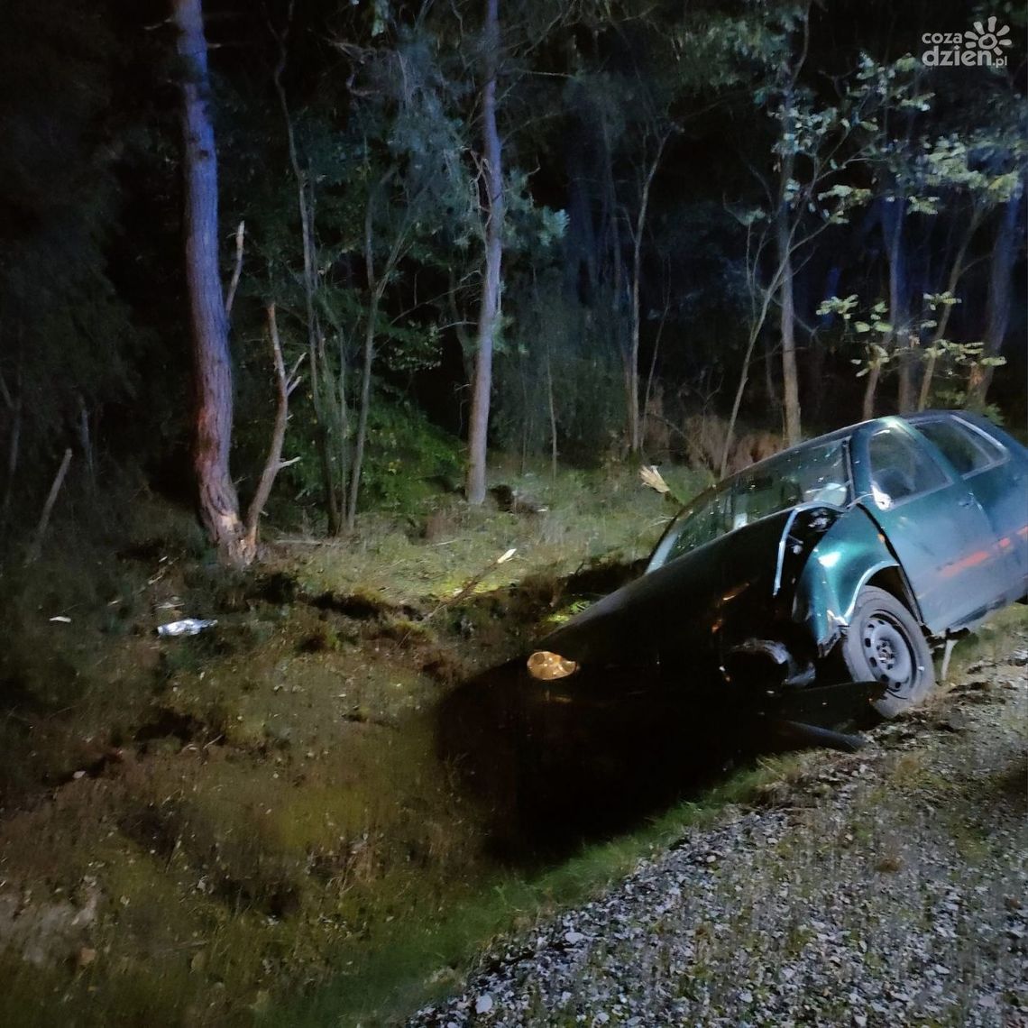 Redlin. 20-latek stracił panowanie nad pojazdem