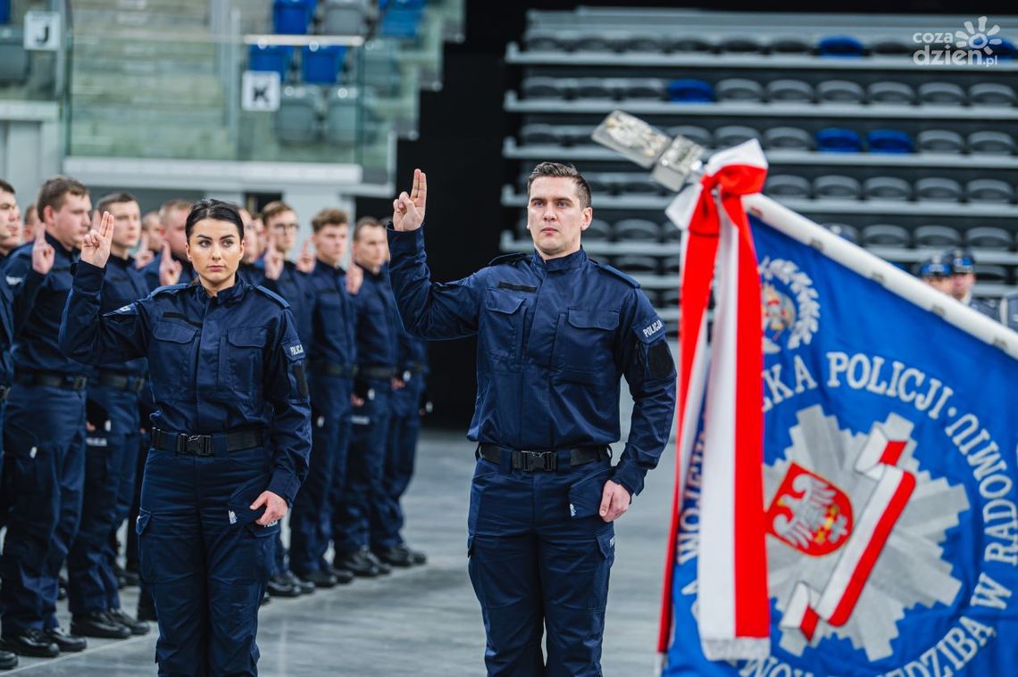Rekordowa liczba policjantów wstąpiła do garnizonu mazowieckiego Rekordowa liczba policjantów wstąpiła do garnizonu mazowieckiego