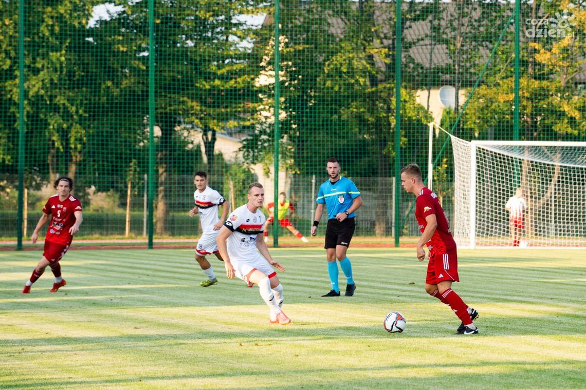 Remisowe starcia Oskara i Pilicy w IV lidze