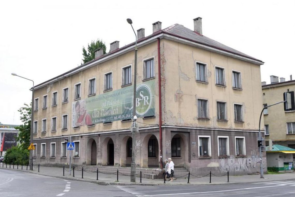 Remont budynku przy ul. Waryńskiego - zdążą? Remont budynku przy ul. Waryńskiego - zdążą?